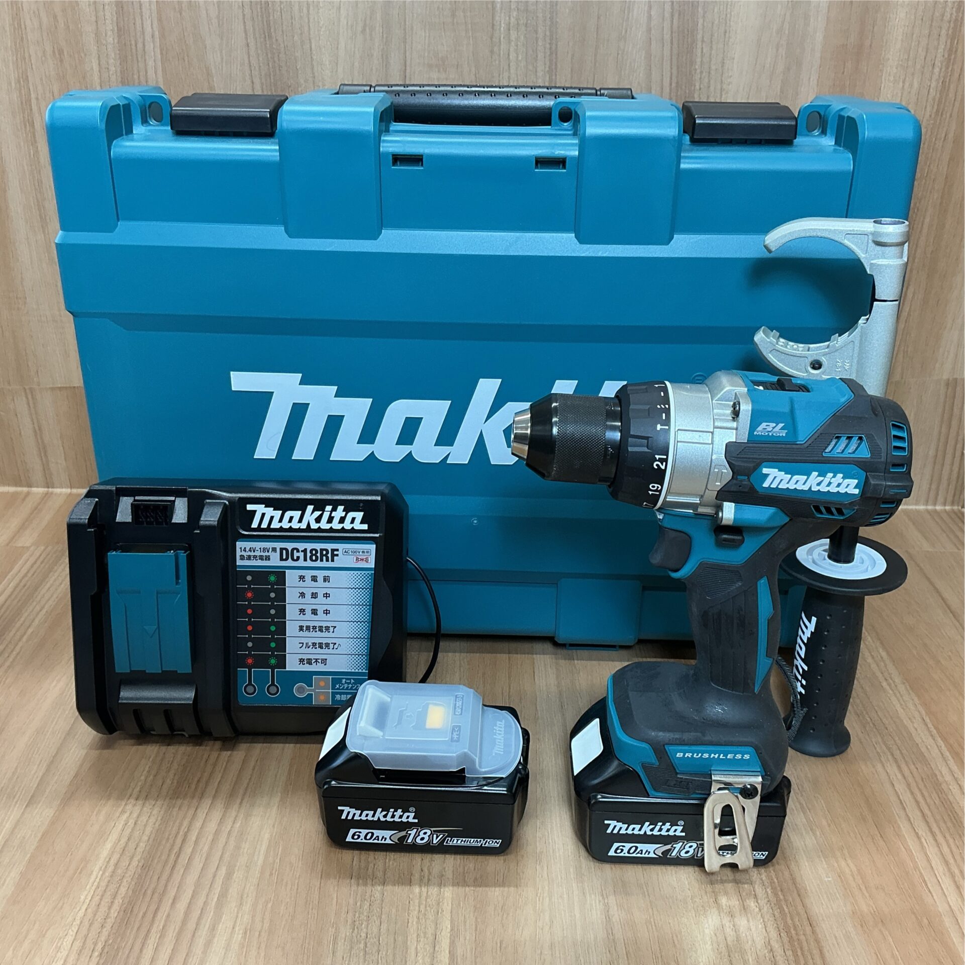 maktia 18V充電式振動ドライバドリル