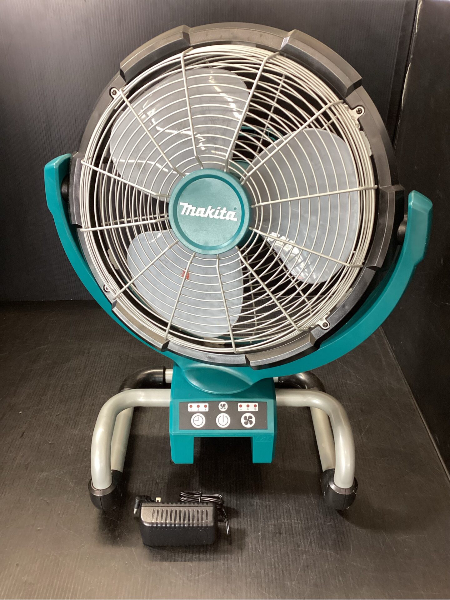 makita 14.4/18V対応充電式産業扇