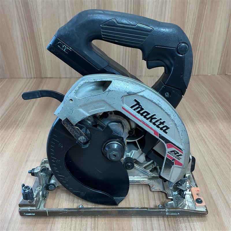 makita 18V充電式丸ノコ本体のみ
