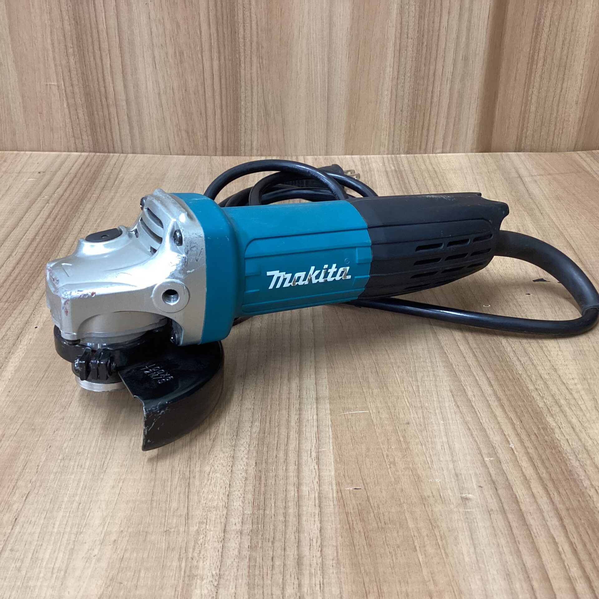 makita  100ｍｍディスクグラインダ